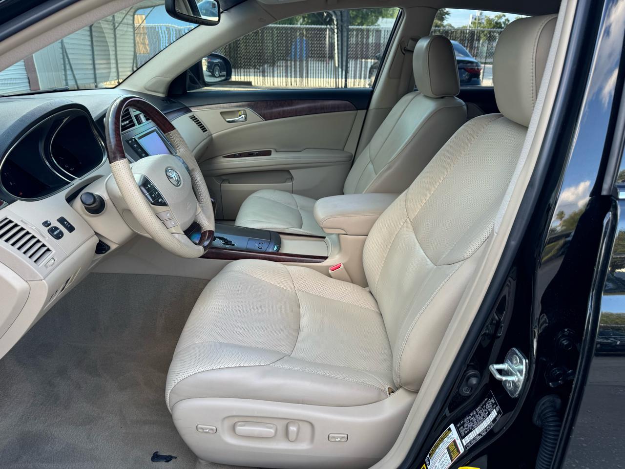 Toyota Avalon Limited 2011
