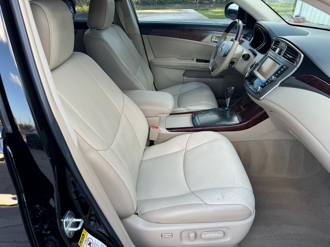 Toyota Avalon Limited 2011