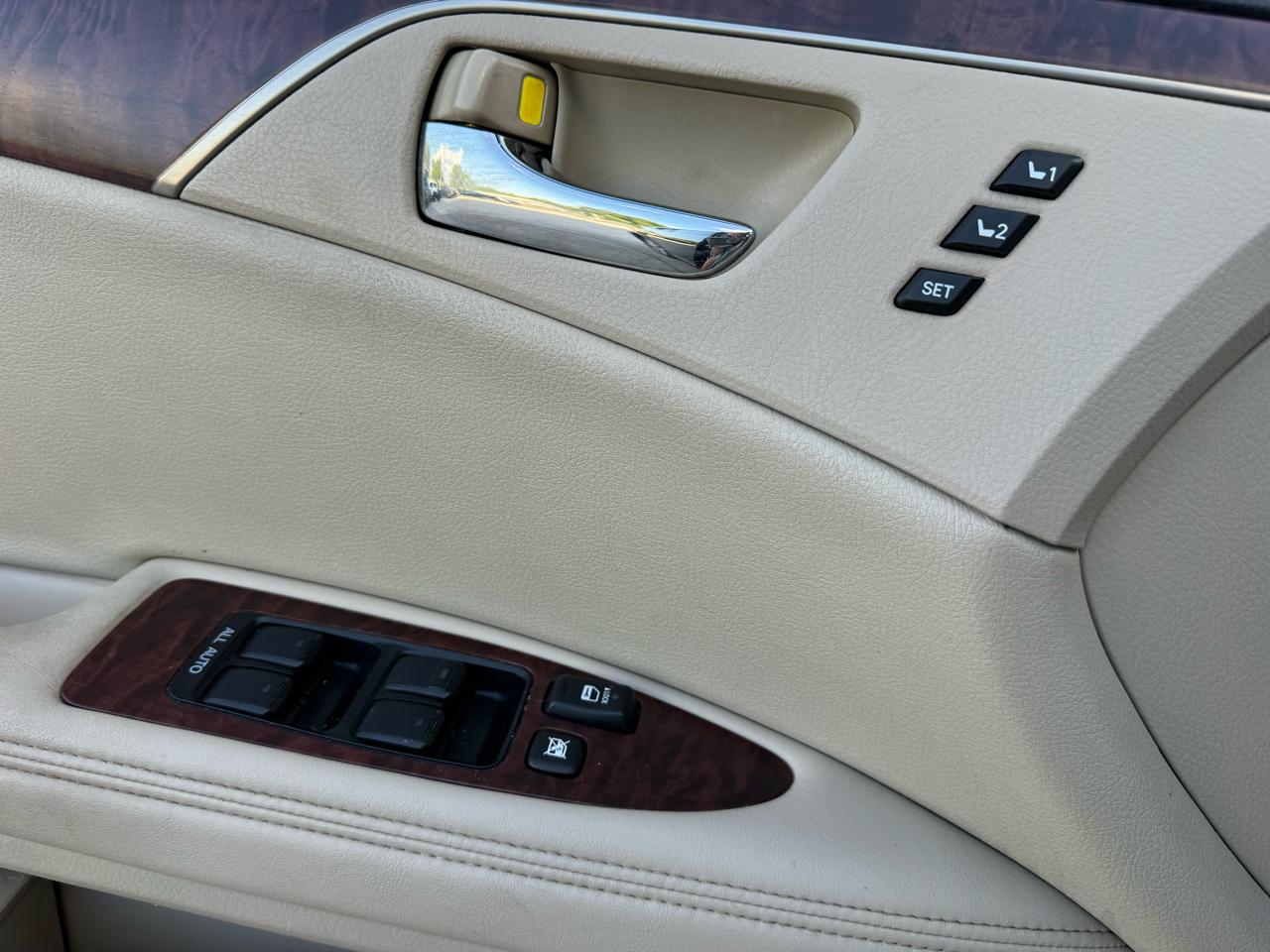 Toyota Avalon Limited 2011