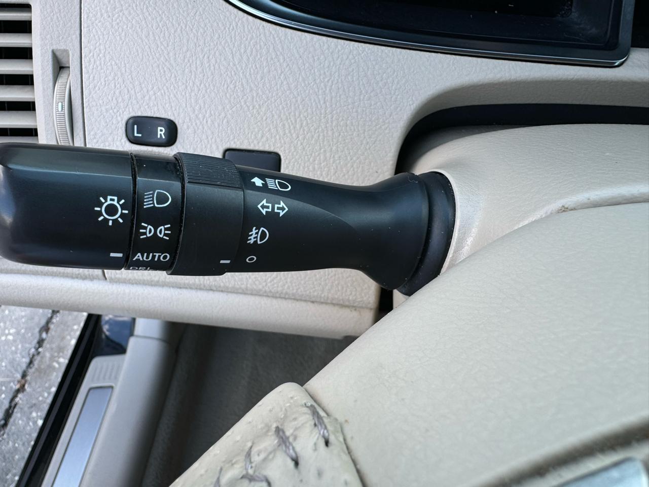 Toyota Avalon Limited 2011
