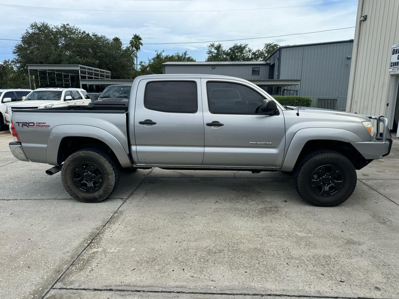 Toyota Tacoma 4WD Double Cab V6 AT TRD Off Road (Natl) 2015