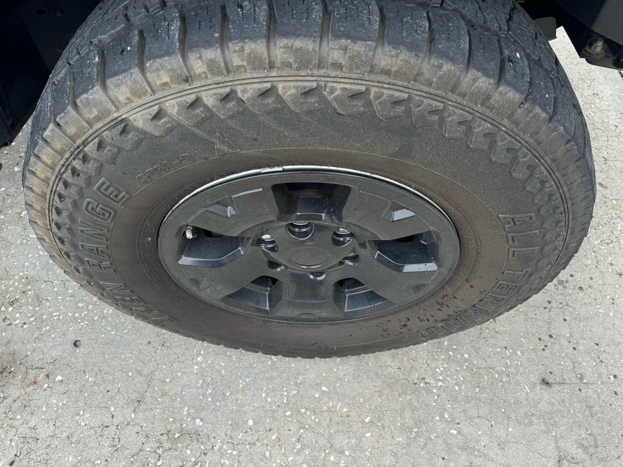 Toyota Tacoma 4WD Double Cab V6 AT TRD Off Road (Natl) 2015