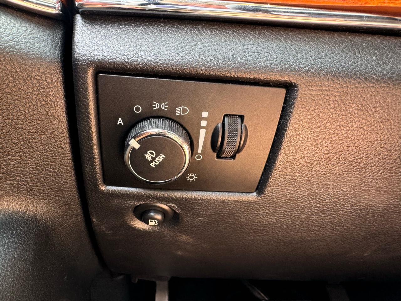Jeep Grand Cherokee Overland 4WD 2012
