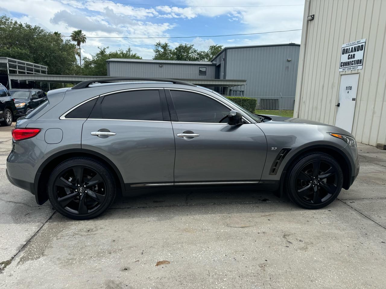 Infiniti QX70  2017