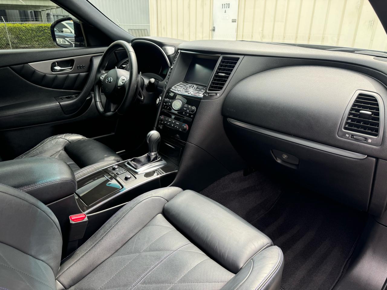 Infiniti QX70  2017