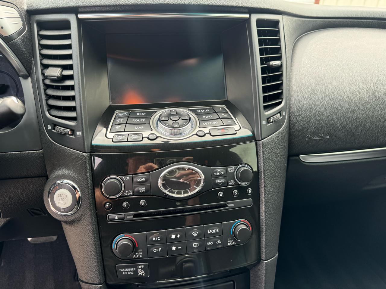 Infiniti QX70  2017
