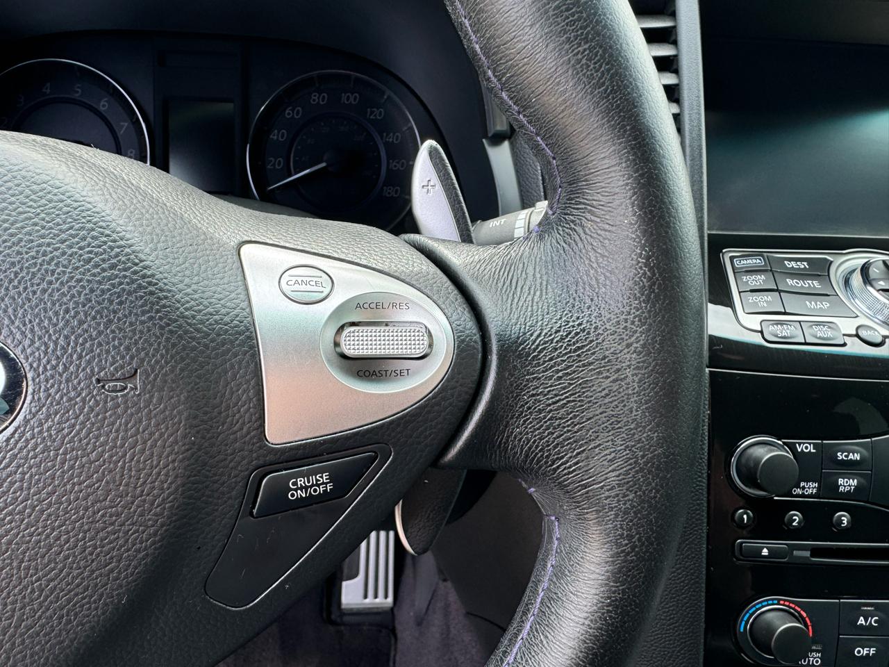 Infiniti QX70  2017