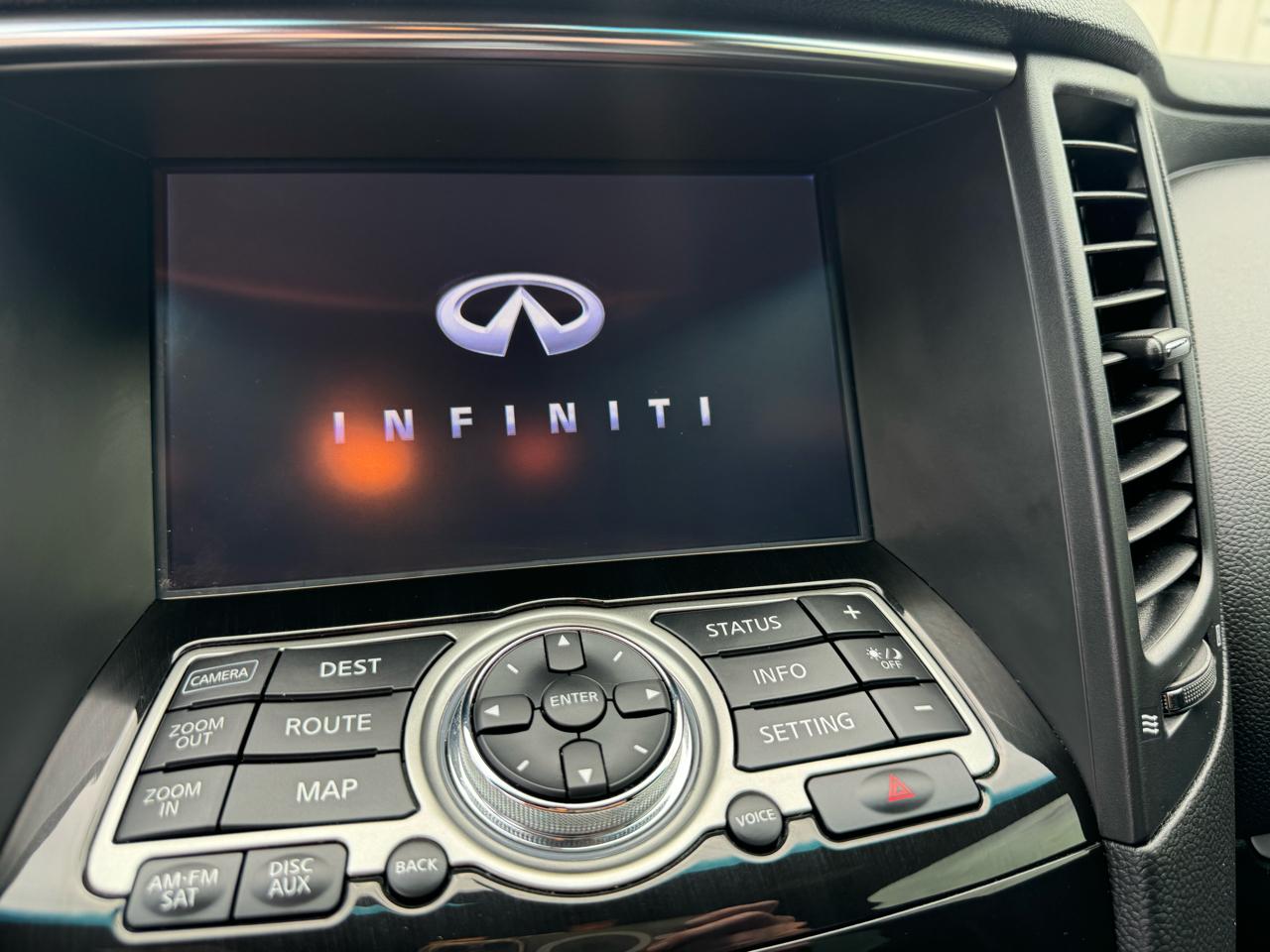 Infiniti QX70  2017