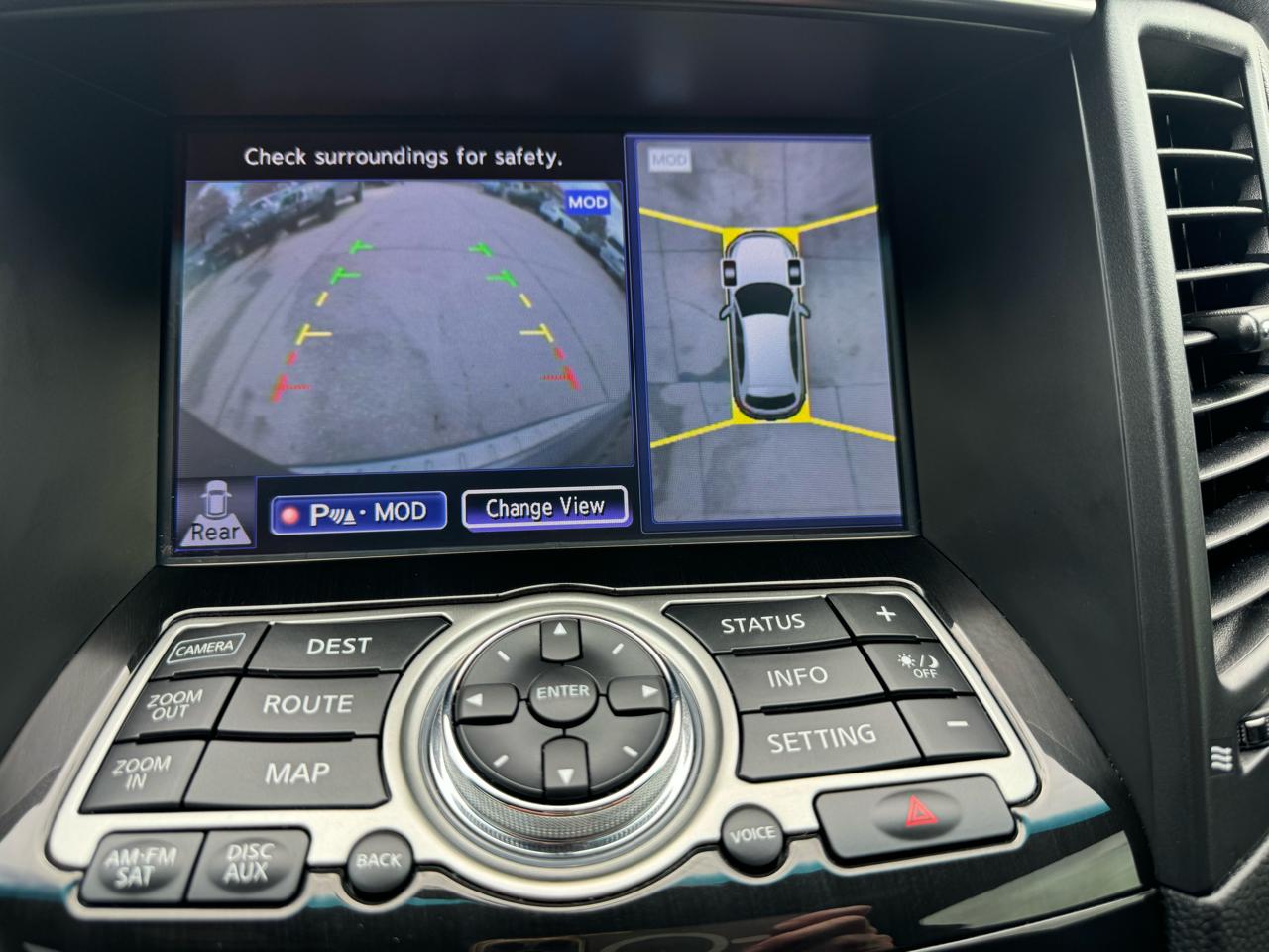Infiniti QX70  2017