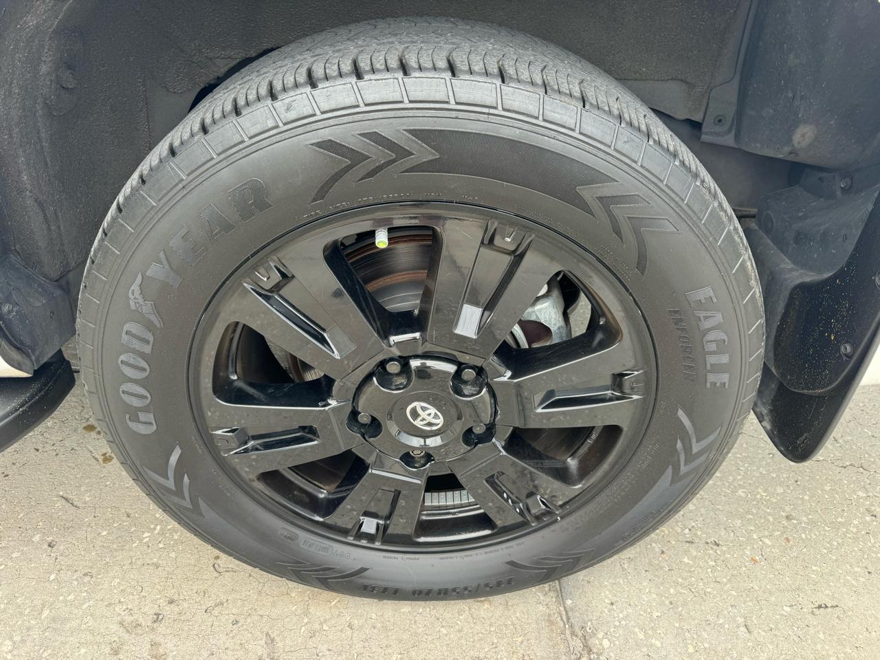 Toyota Sequoia TRD Sport 4WD 2021