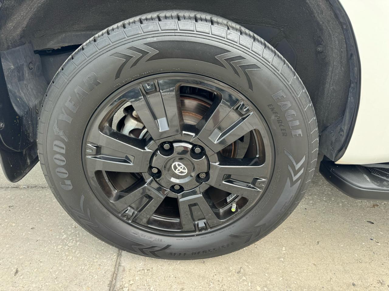 Toyota Sequoia TRD Sport 4WD 2021