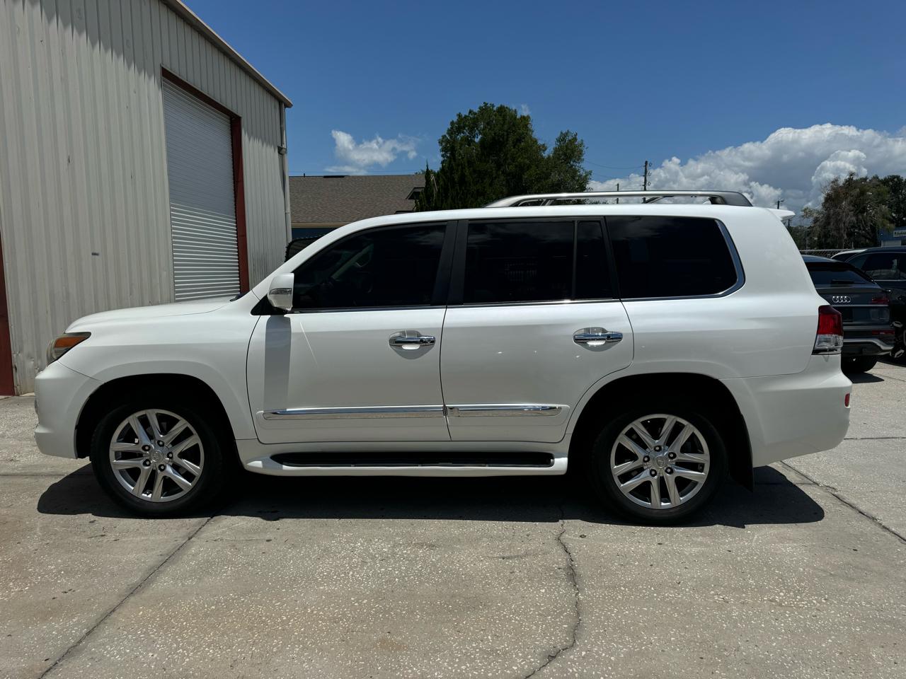 Lexus LX 570 Sport Utility 2013
