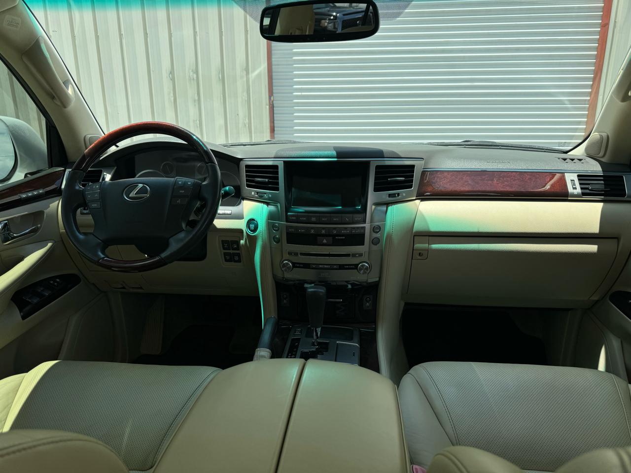 Lexus LX 570 Sport Utility 2013