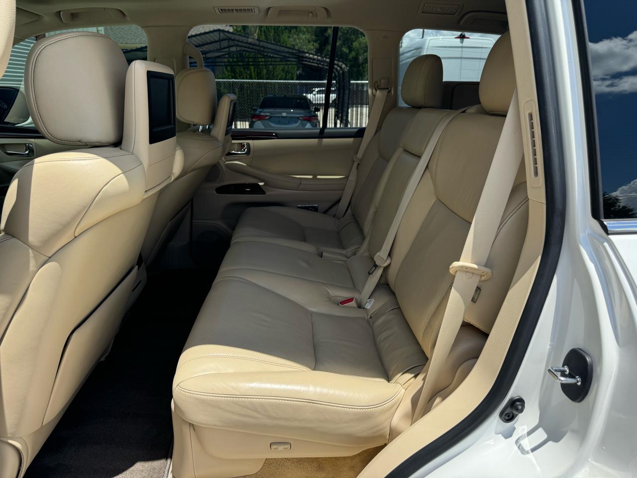 Lexus LX 570 Sport Utility 2013