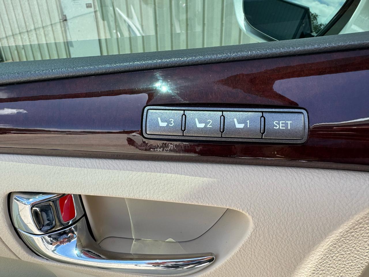 Lexus LX 570 Sport Utility 2013