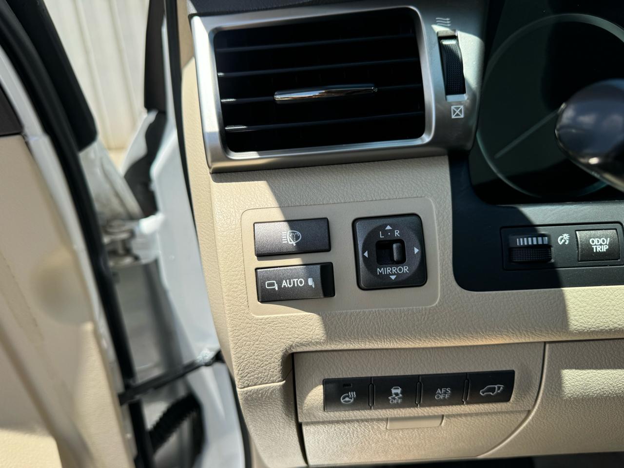 Lexus LX 570 Sport Utility 2013