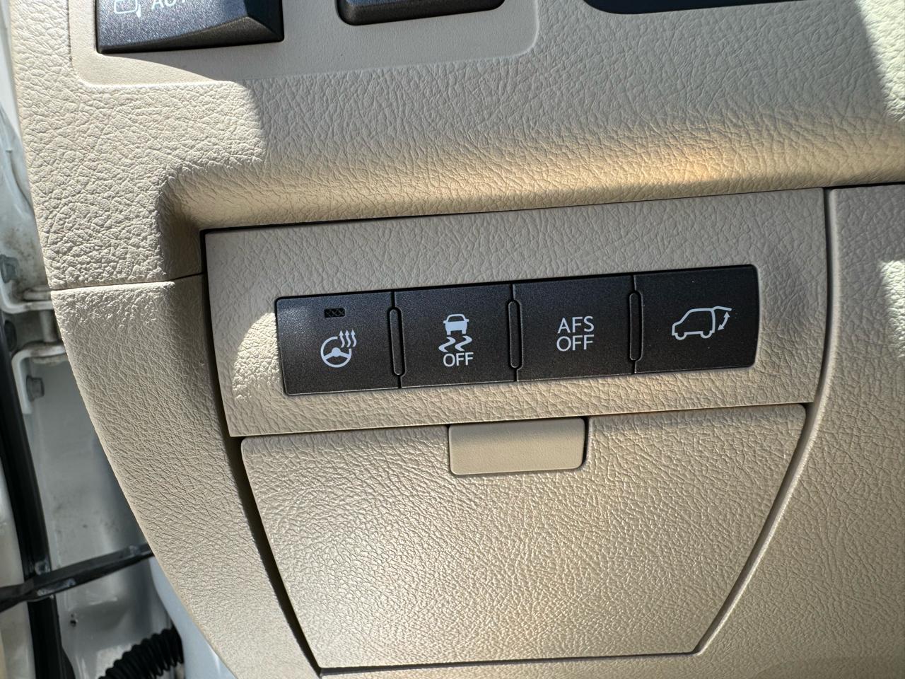 Lexus LX 570 Sport Utility 2013