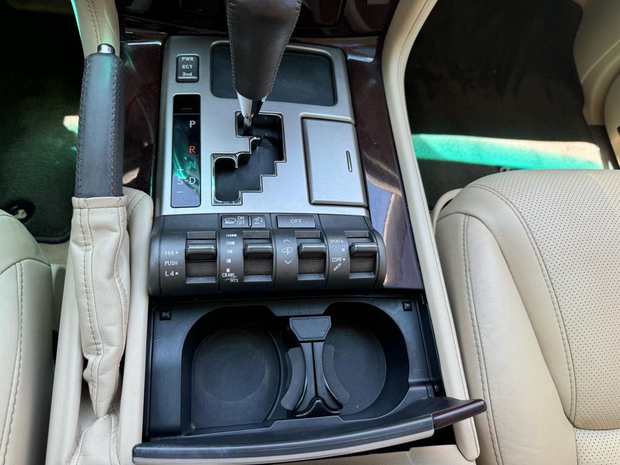 Lexus LX 570 Sport Utility 2013