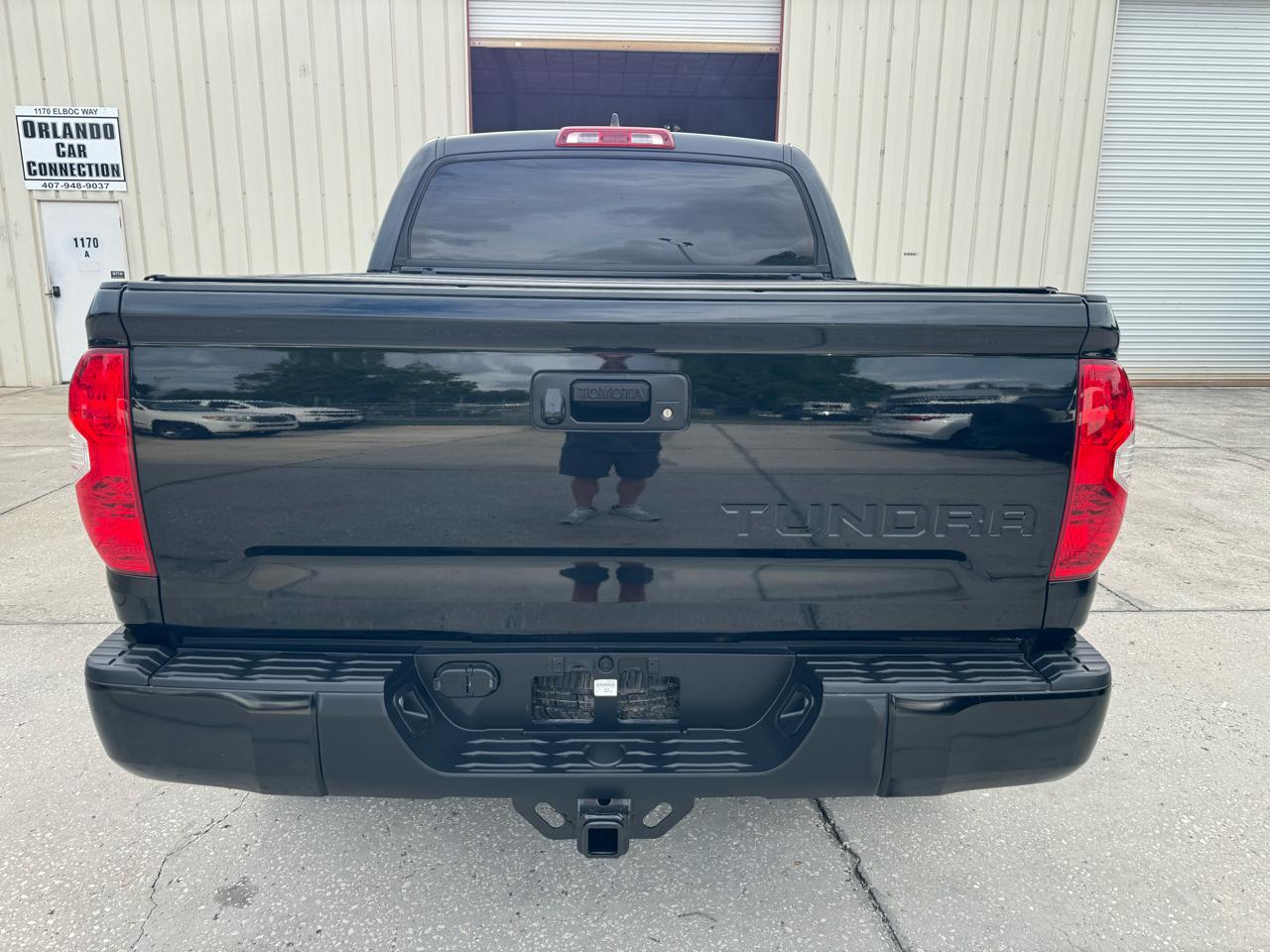 Toyota Tundra SR5 CrewMax 5.7L 4WD 2020