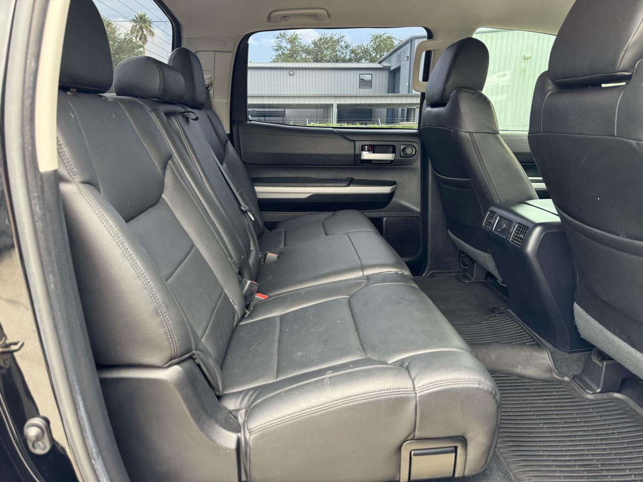 Toyota Tundra SR5 CrewMax 5.7L 4WD 2020