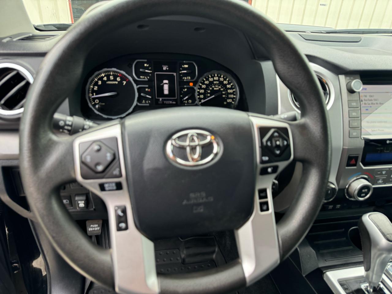 Toyota Tundra SR5 CrewMax 5.7L 4WD 2020