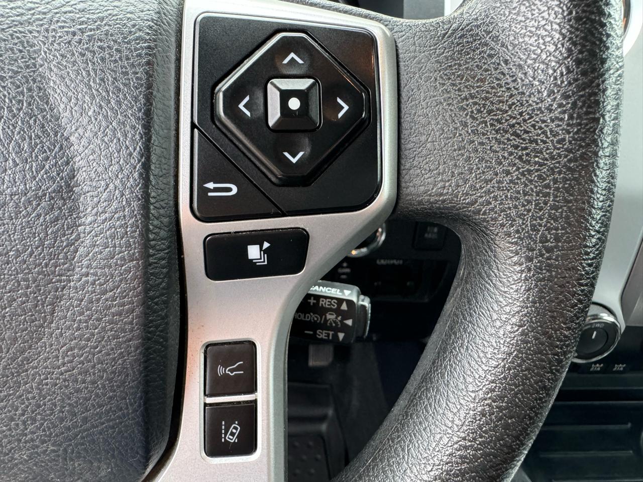 Toyota Tundra SR5 CrewMax 5.7L 4WD 2020