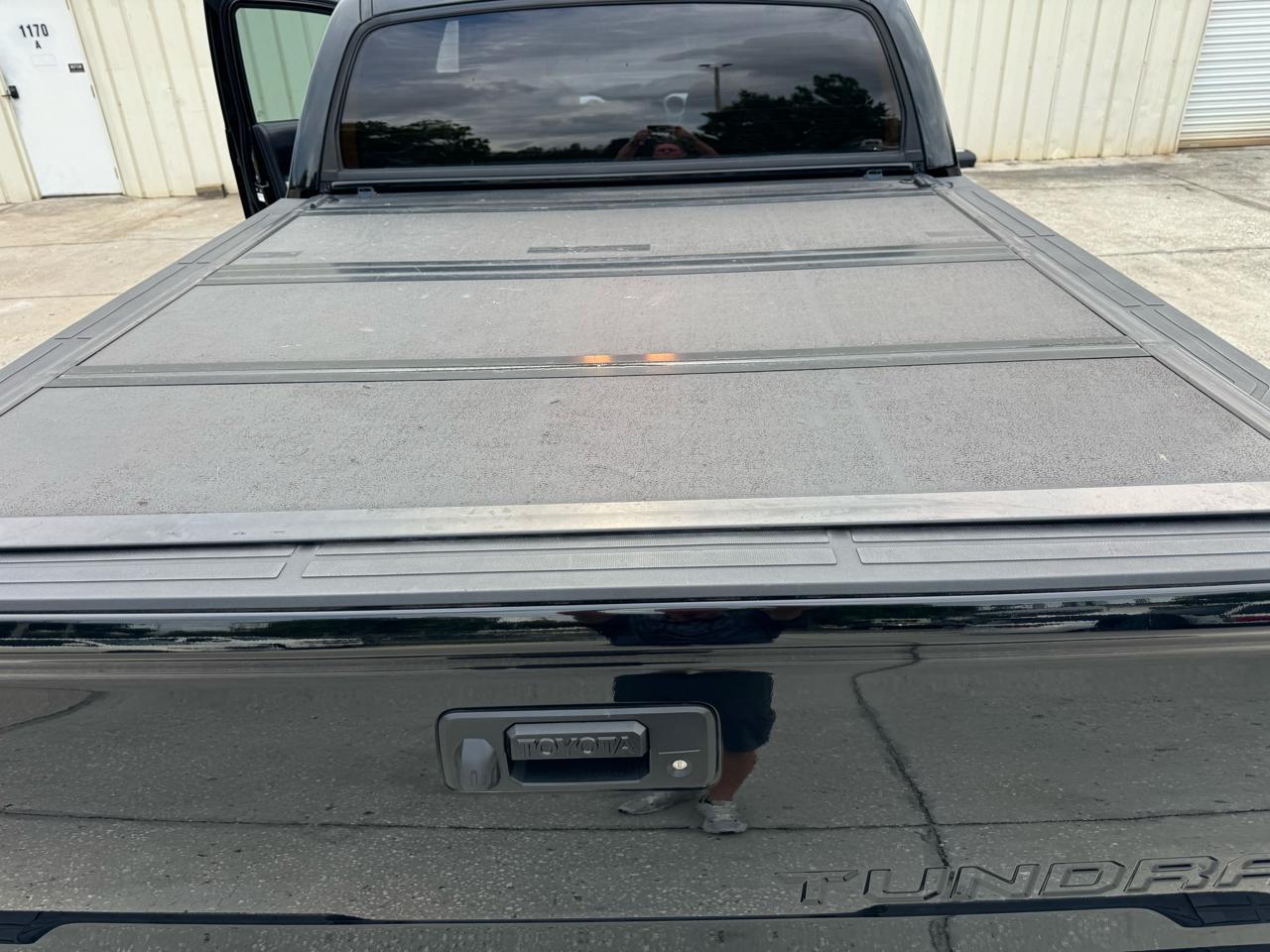 Toyota Tundra SR5 CrewMax 5.7L 4WD 2020
