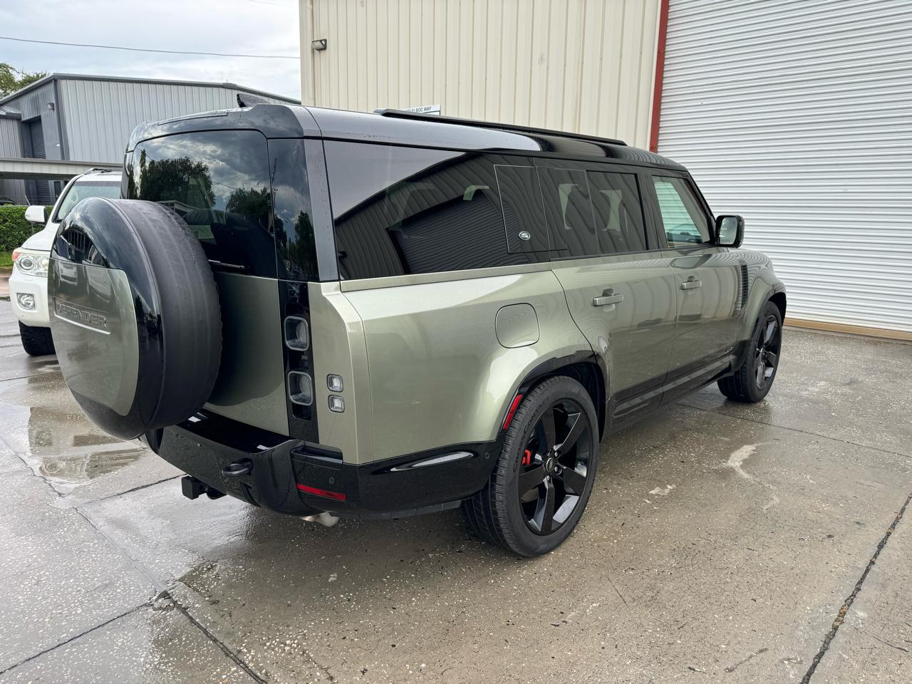 Land Rover Defender 130 X 2024
