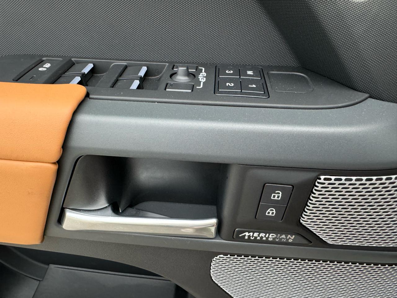 Land Rover Defender 130 X 2024