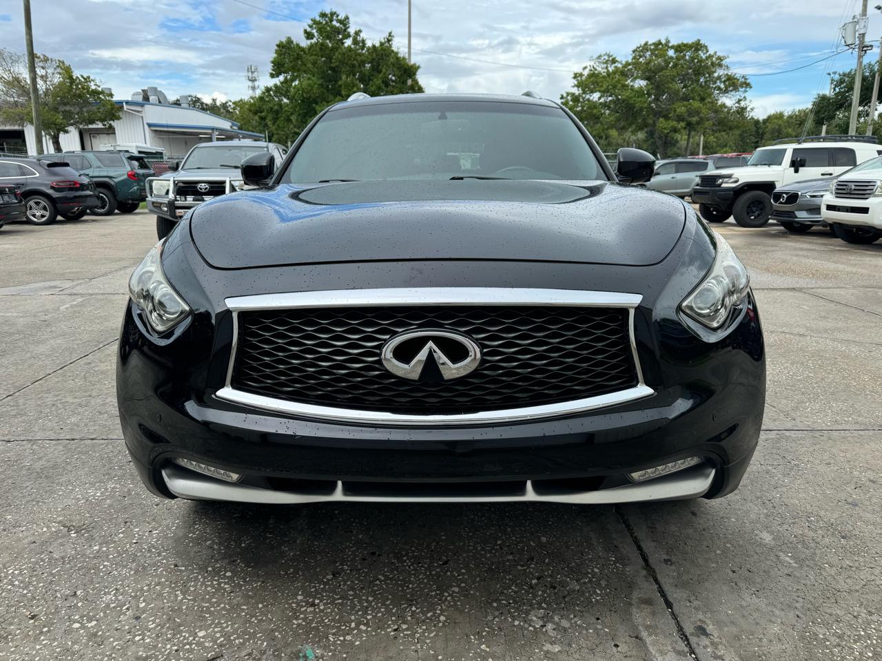 Infiniti QX70  2017