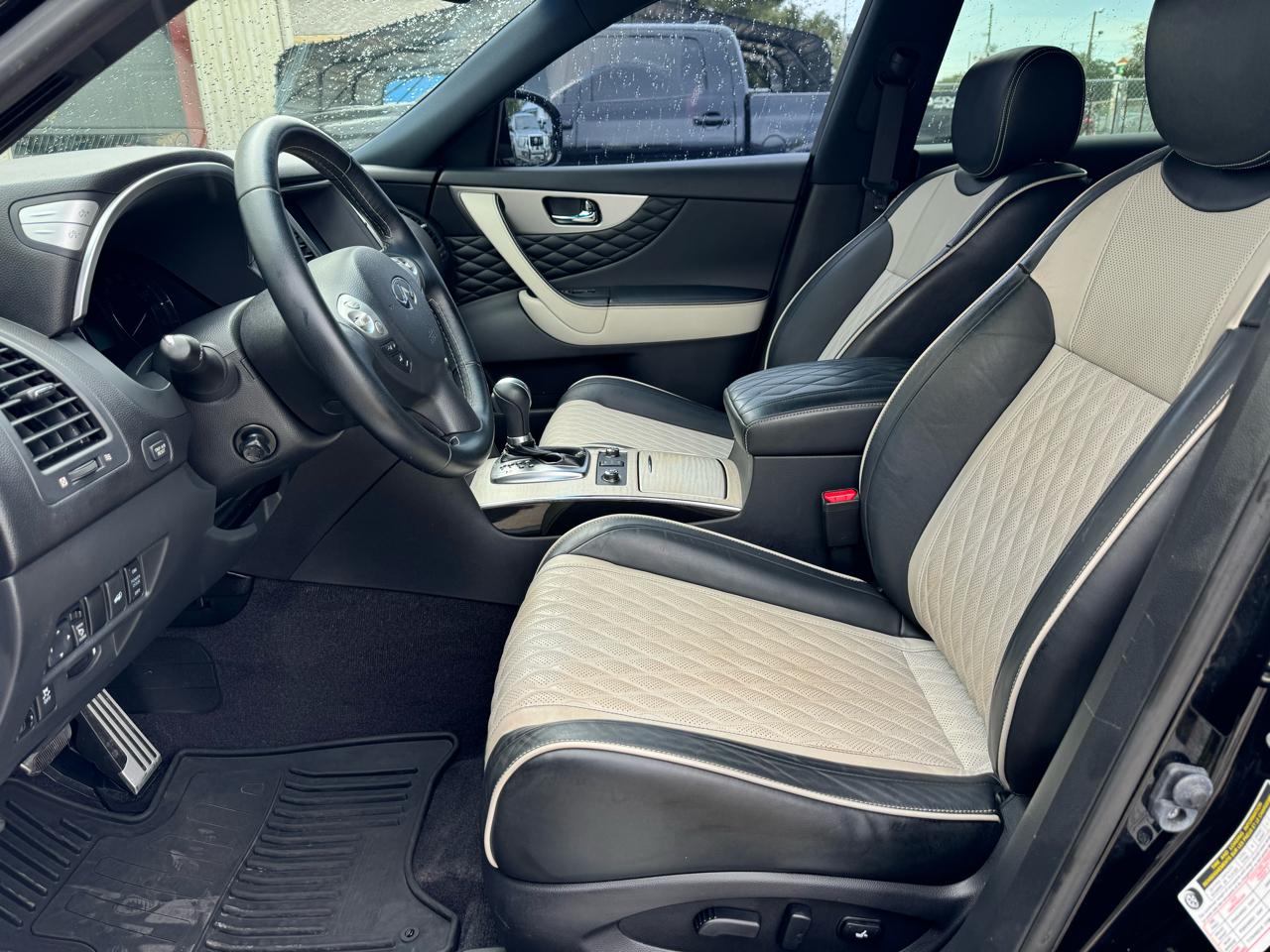 Infiniti QX70  2017