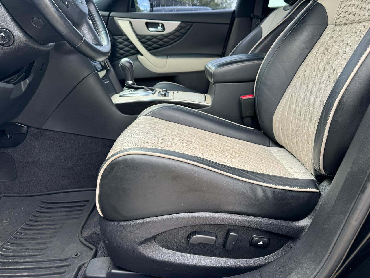 Infiniti QX70  2017