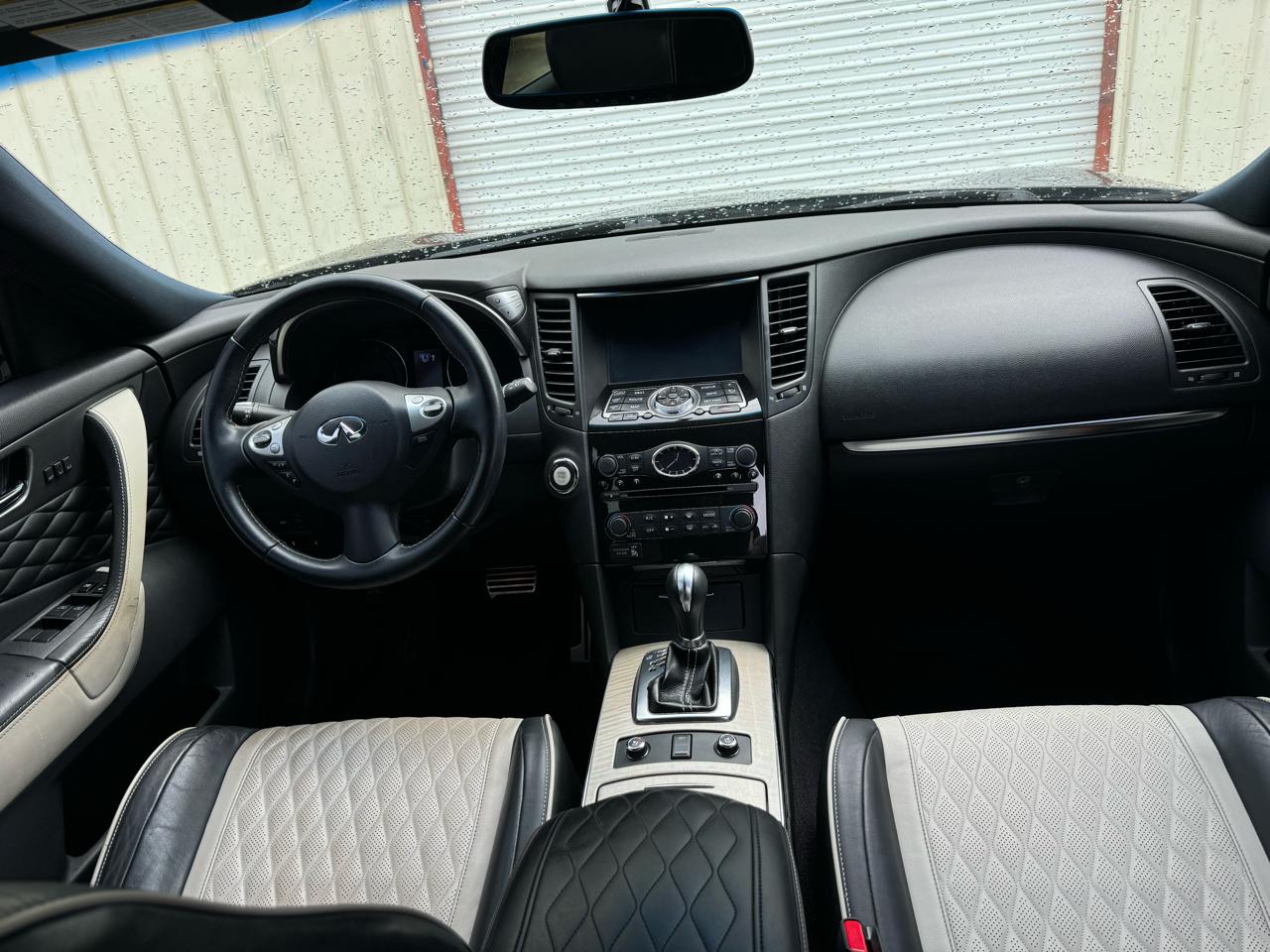 Infiniti QX70  2017