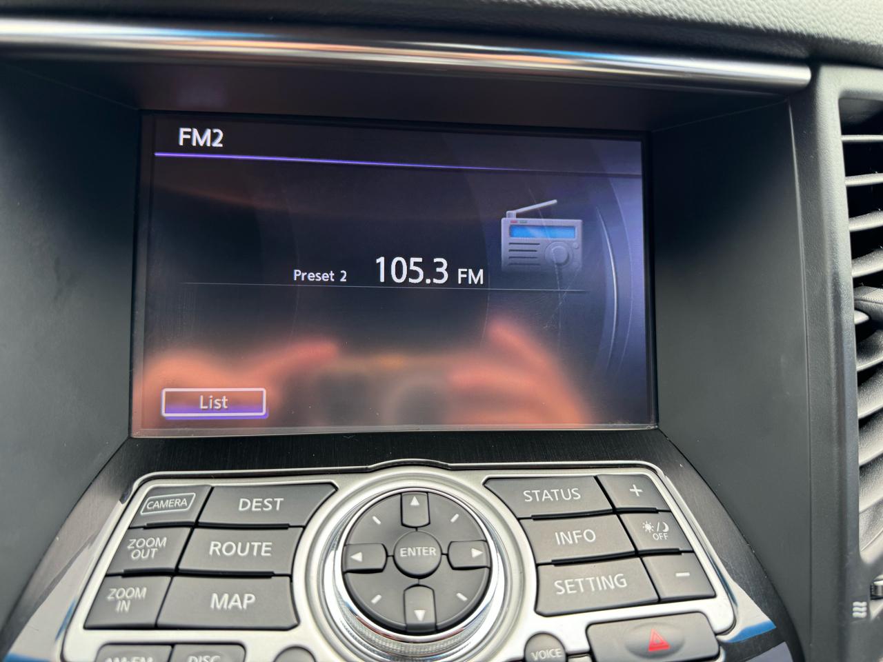 Infiniti QX70  2017