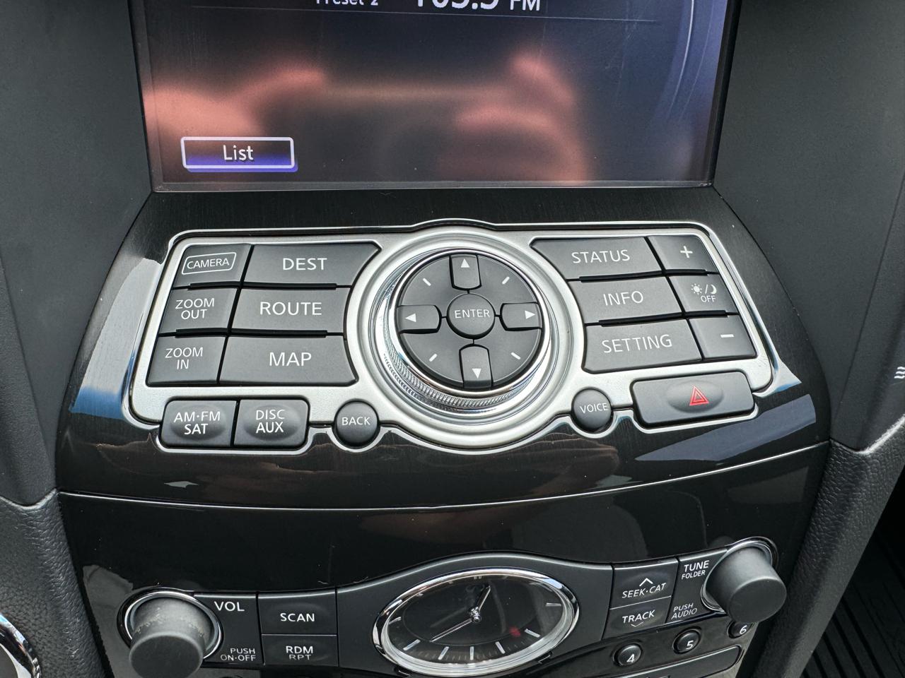 Infiniti QX70  2017