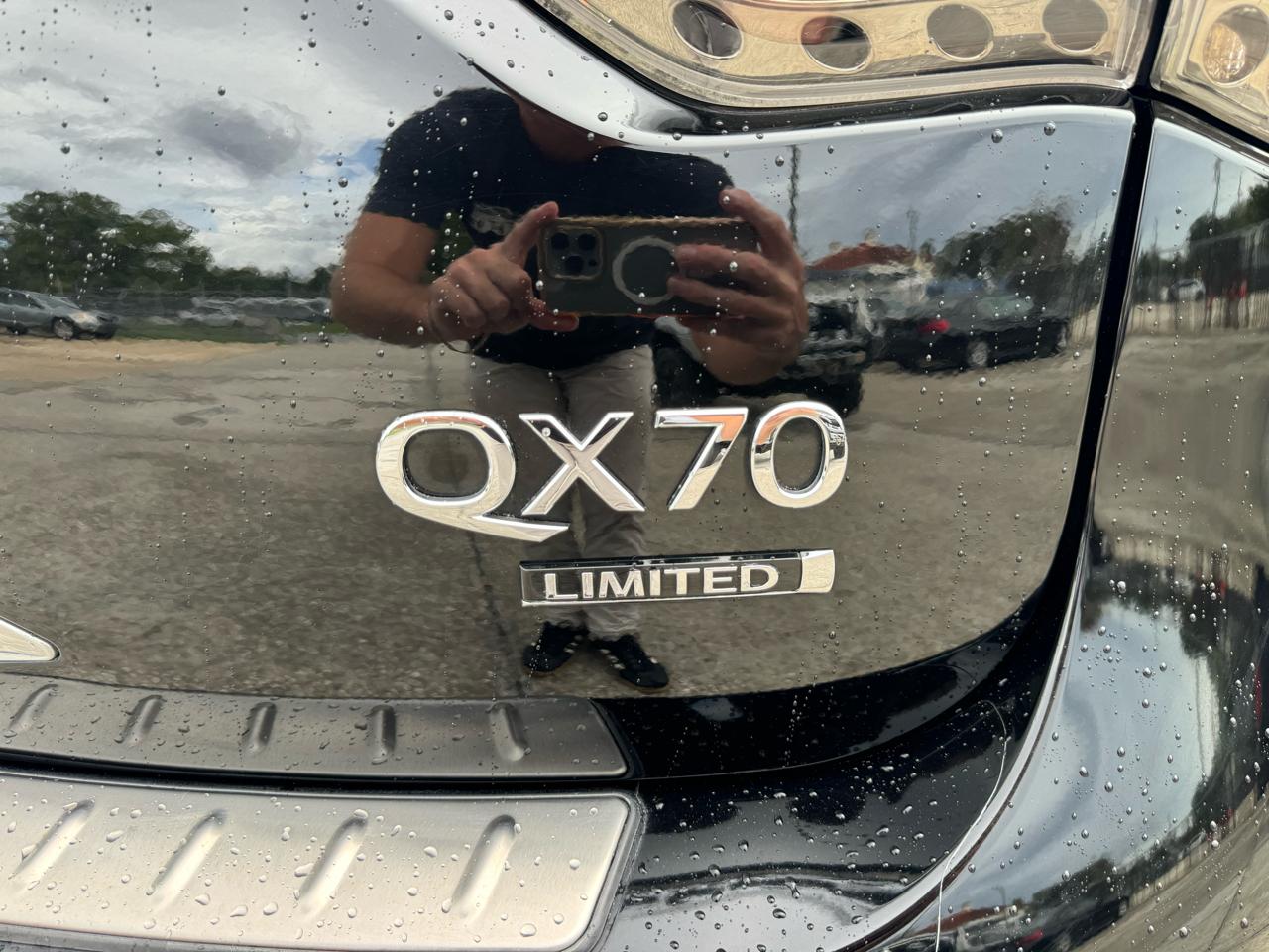 Infiniti QX70  2017