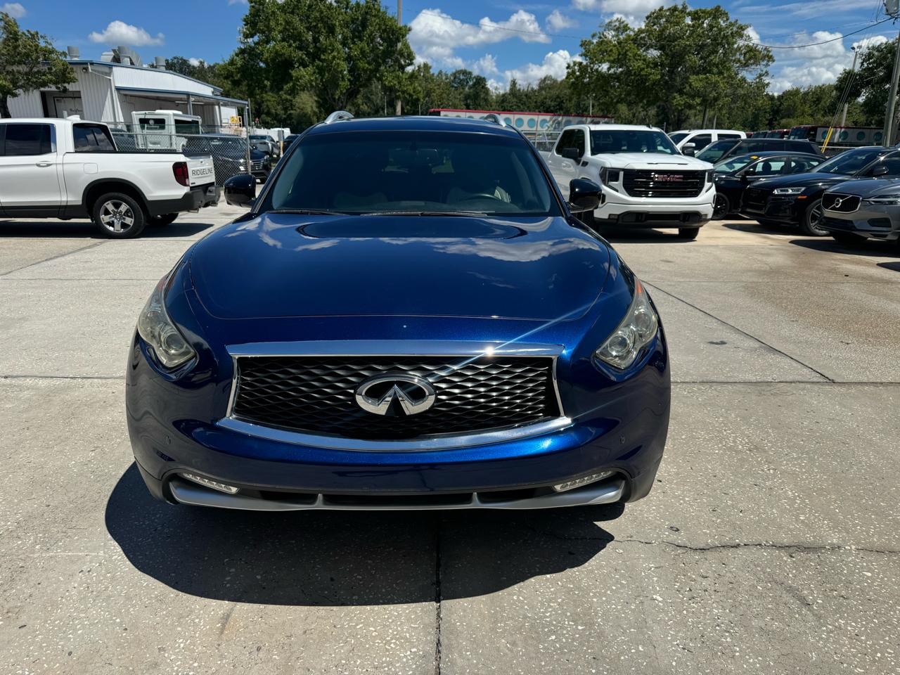 Infiniti QX70  2017