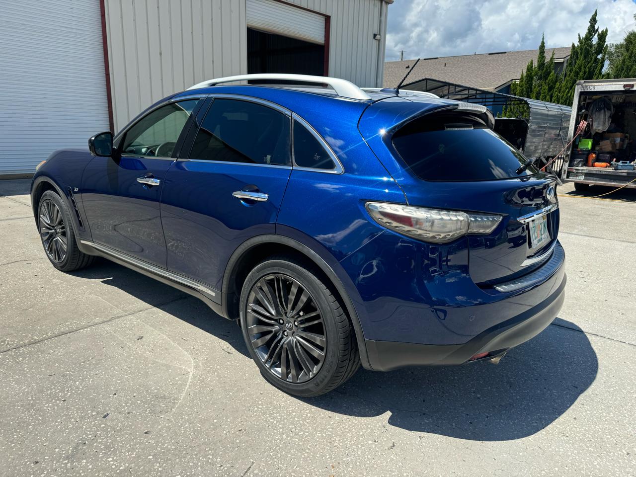 Infiniti QX70  2017