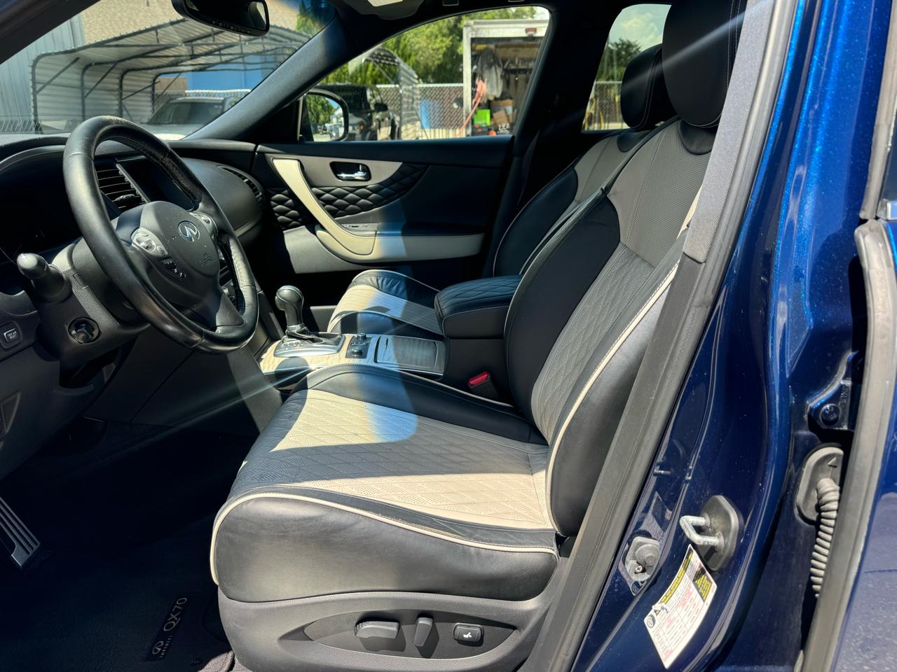 Infiniti QX70  2017
