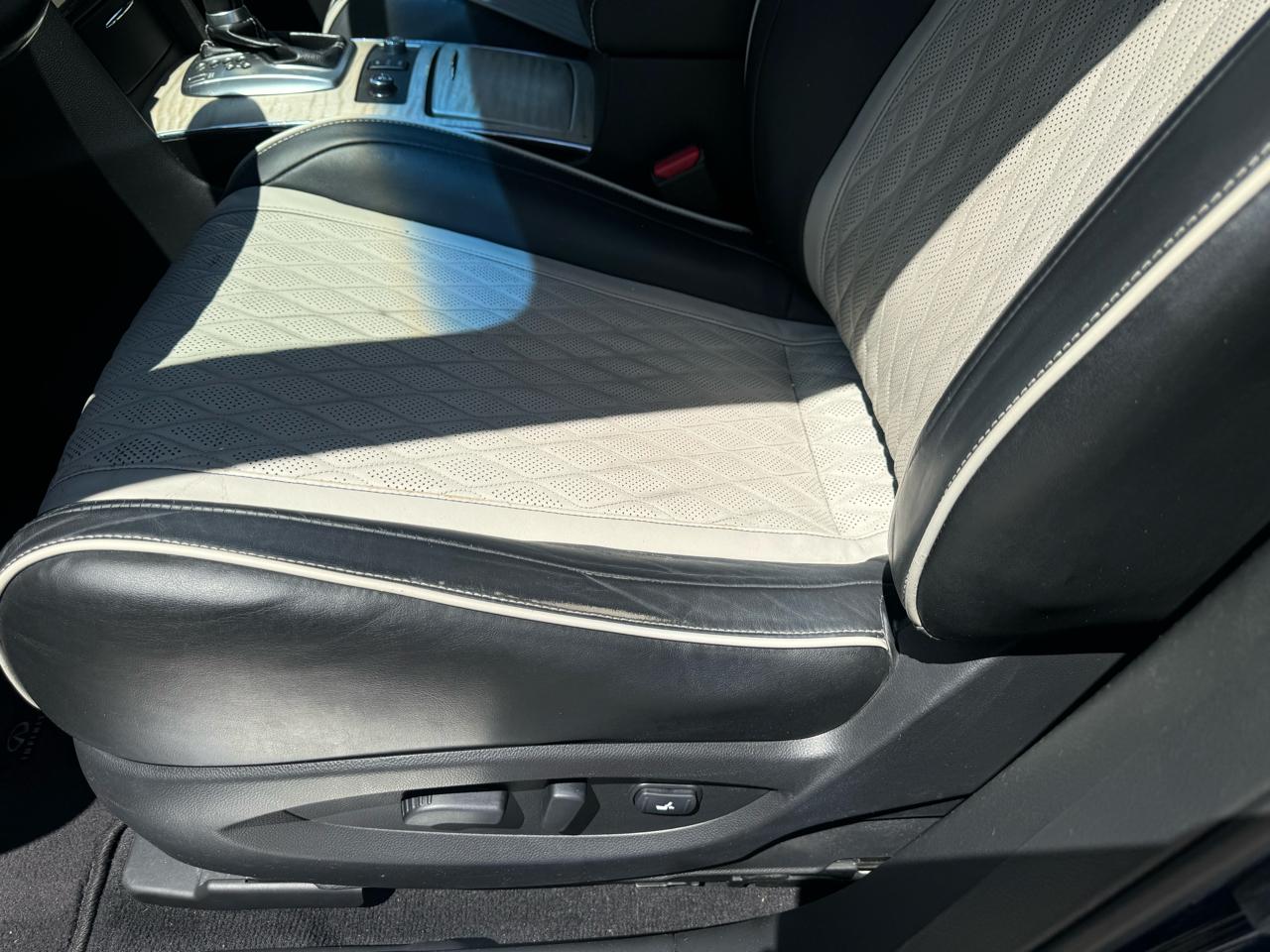 Infiniti QX70  2017