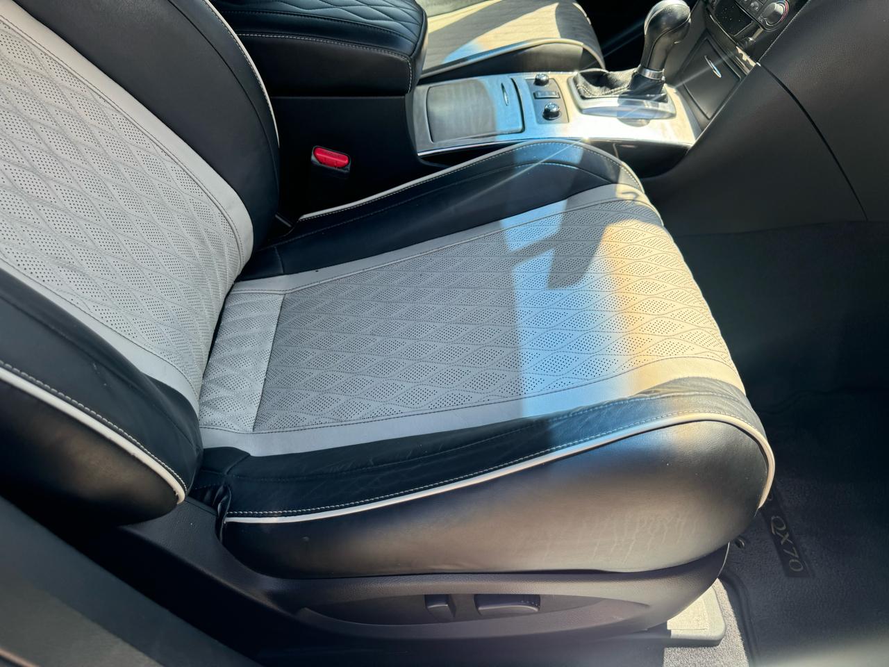 Infiniti QX70  2017