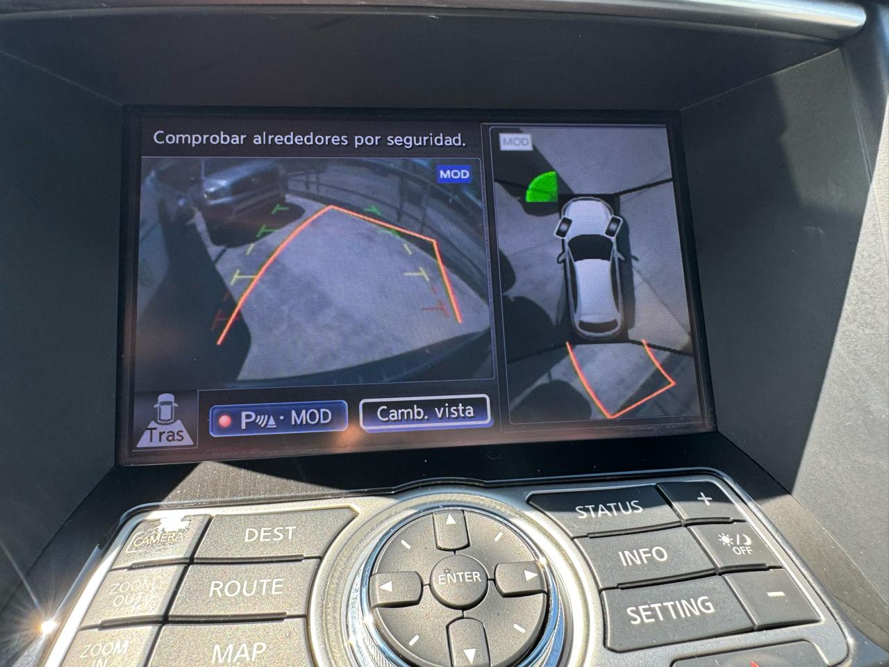 Infiniti QX70  2017