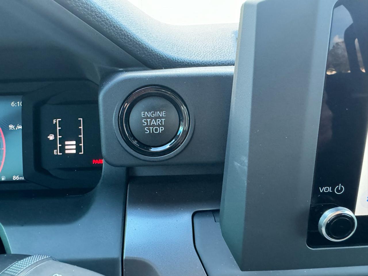 Toyota Tacoma SR5 Double Cab I4 2WD 2024