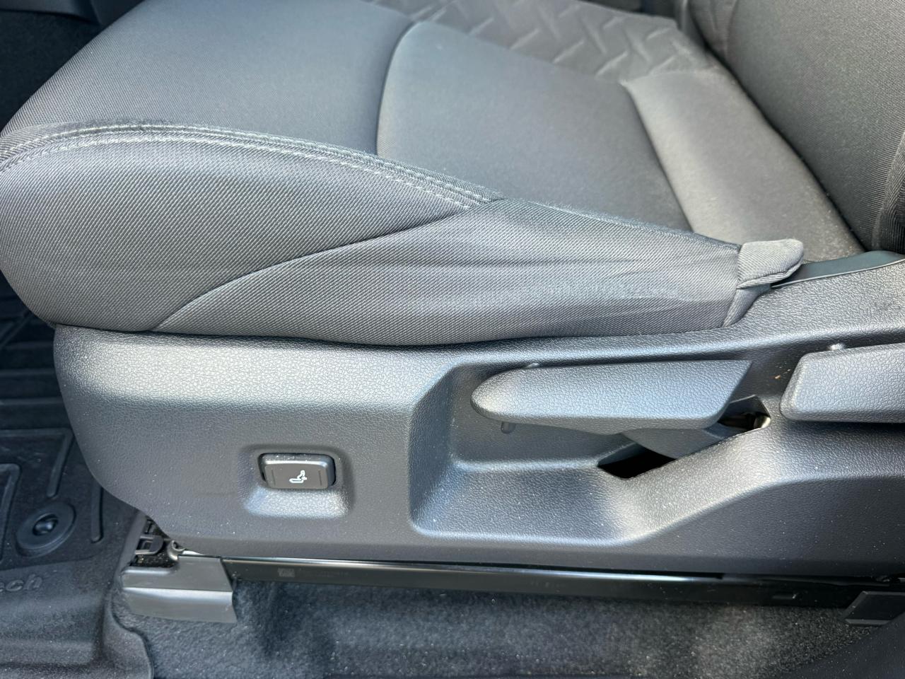 Toyota Tacoma SR5 Double Cab I4 2WD 2024