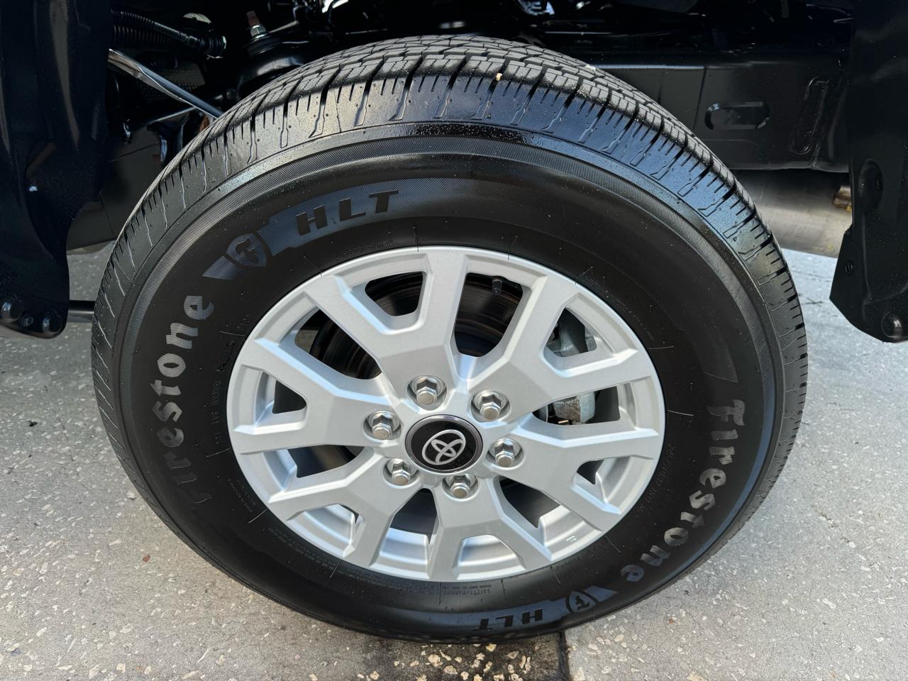 Toyota Tacoma SR5 Double Cab I4 2WD 2024