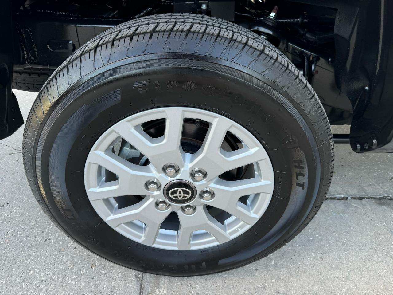 Toyota Tacoma SR5 Double Cab I4 2WD 2024