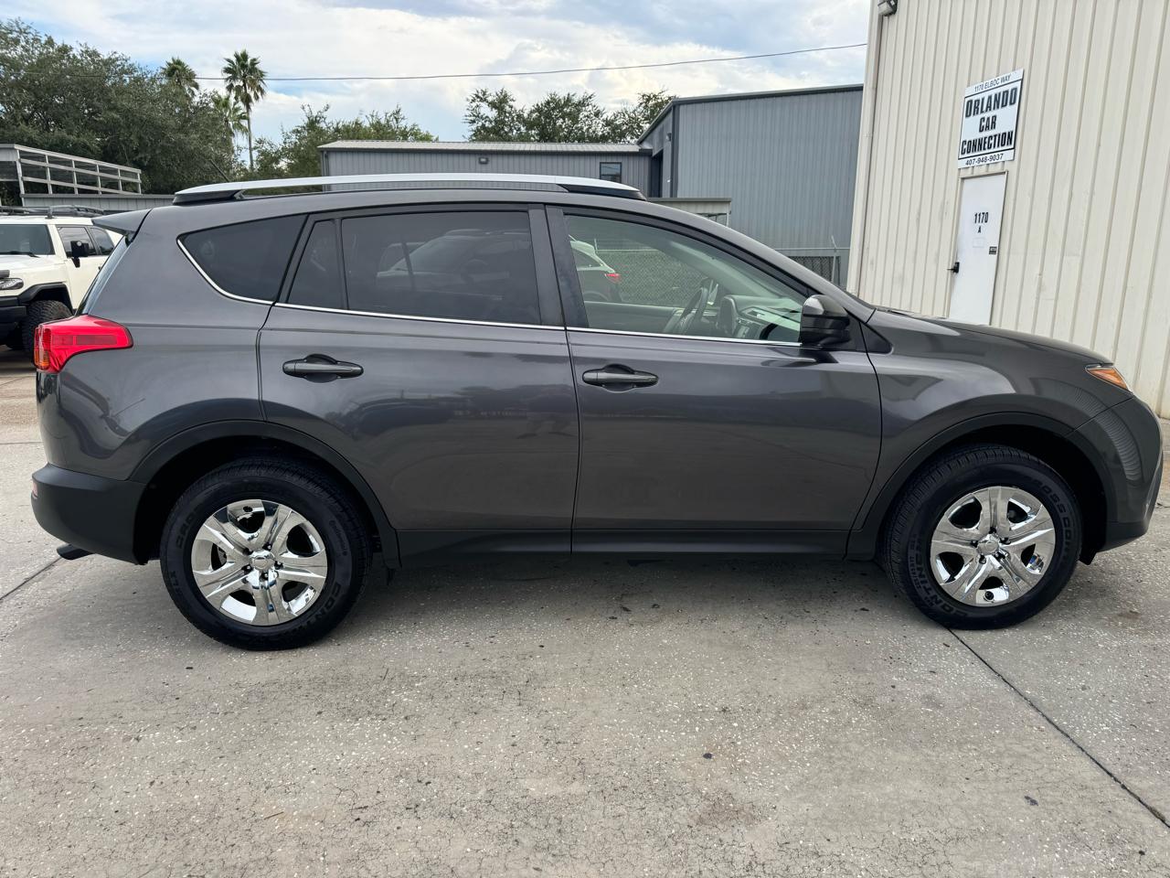 Toyota RAV4 LE FWD 2014