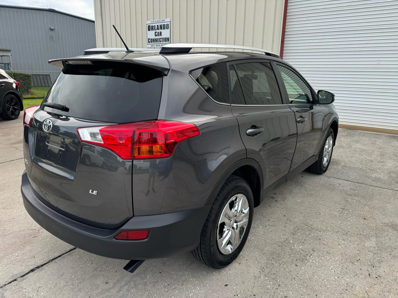 Toyota RAV4 LE FWD 2014