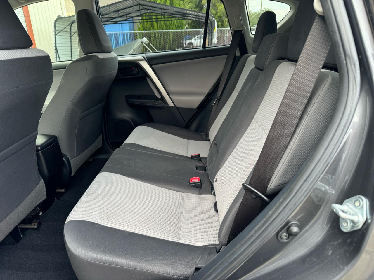 Toyota RAV4 LE FWD 2014