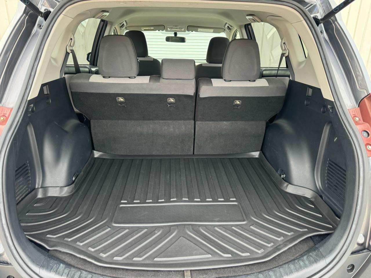 Toyota RAV4 LE FWD 2014